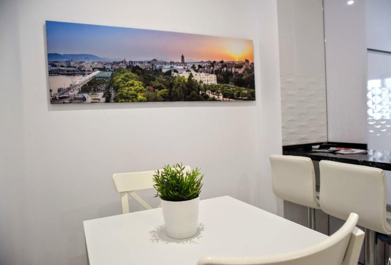 Cozy Apartment City Center Málaga Exteriör bild